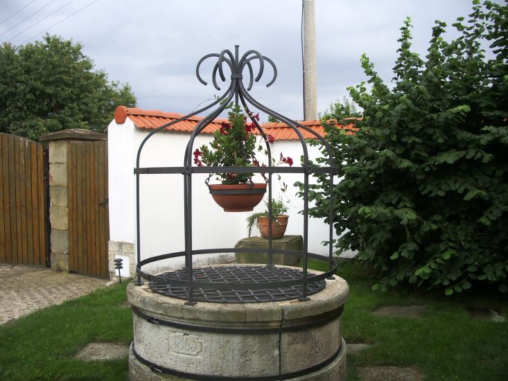 Kované kašny a mříže na studny 